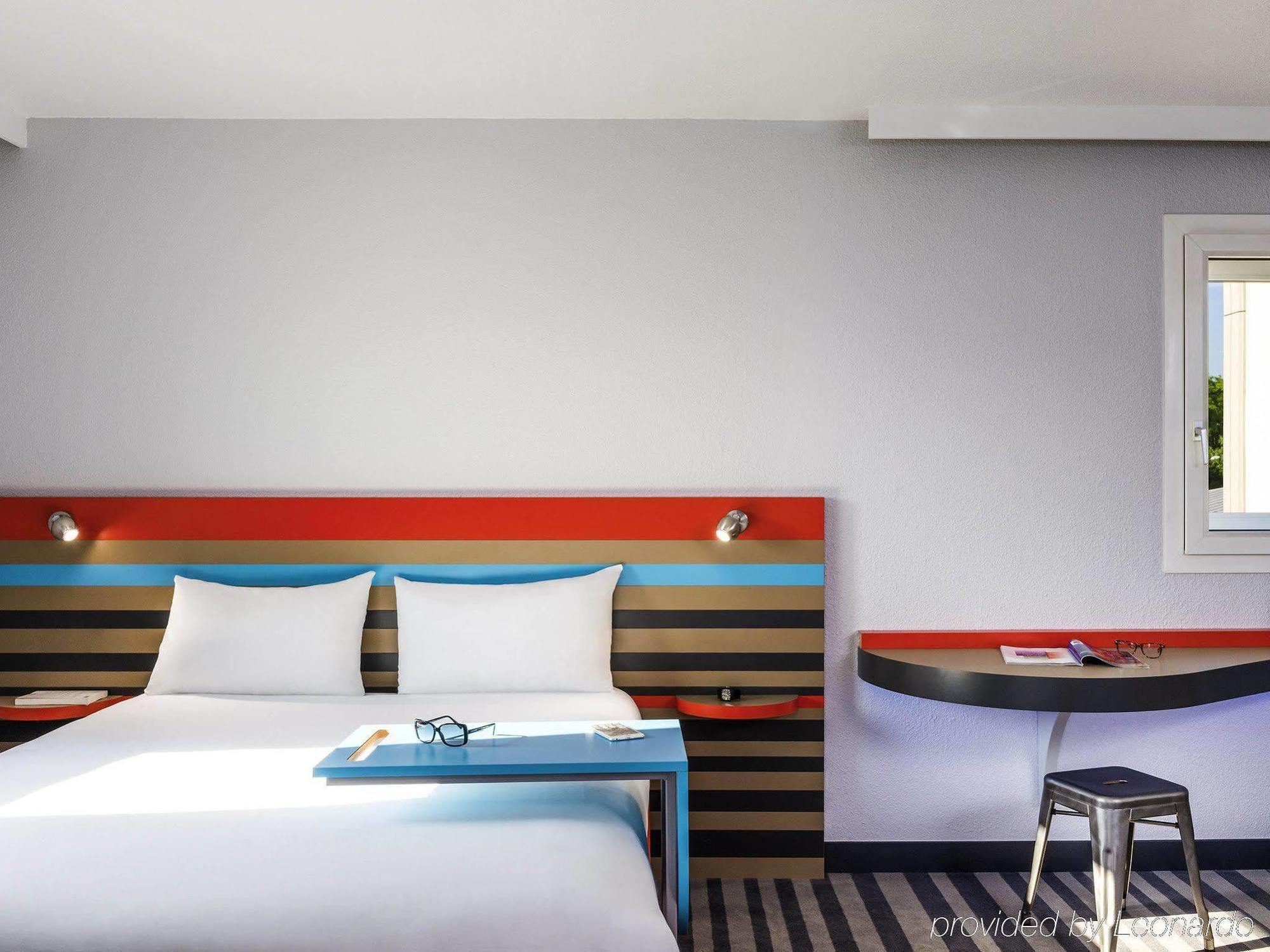 Ibis Styles Antony Paris Sud Hotel Bagian luar foto